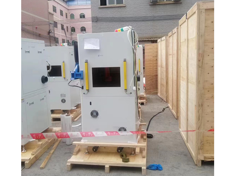 東莞某(mou)公司出(chū)口越南(nan)木箱